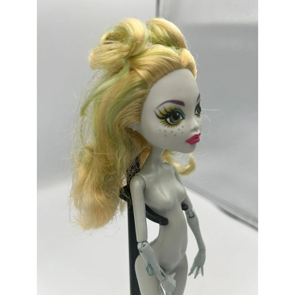 Monster High Doll Skultimate Roller Maze Lagoona Blue